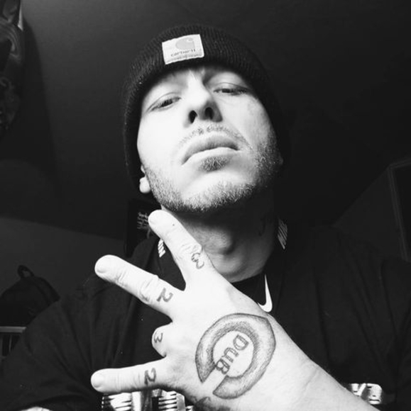 Meet your Posher, Kenneth - Picture 1 of 1